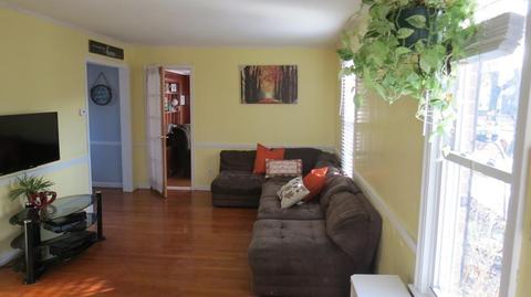 17 Vail St, Springfield, MA 01118 photo 9