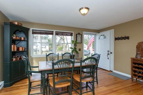 141 Donbray Rd, Springfield, MA 01119 photo 4