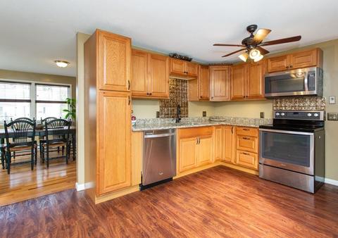 141 Donbray Rd, Springfield, MA 01119 photo 7