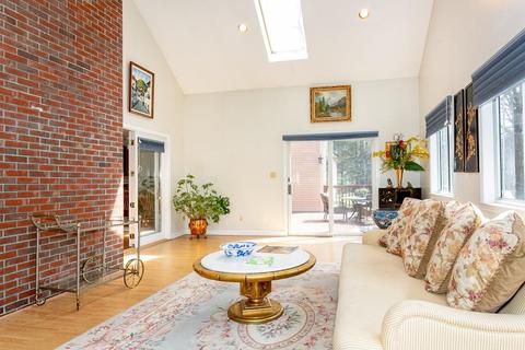 52 Cranberry Ln, Needham, MA 02492 photo 15