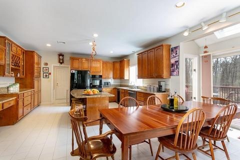 52 Cranberry Ln, Needham, MA 02492 photo 10