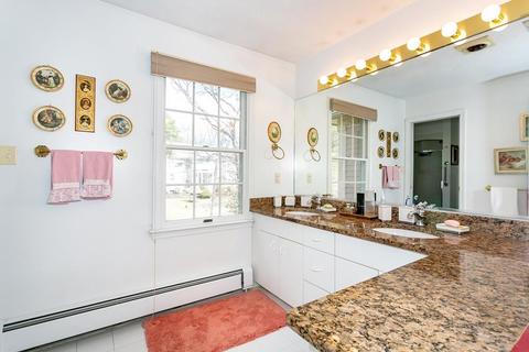 52 Cranberry Ln, Needham, MA 02492 photo 23