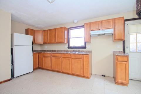 48 Rifle St, Springfield, MA 01105 photo 5