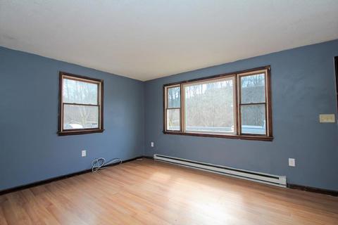48 Rifle St, Springfield, MA 01105 photo 9