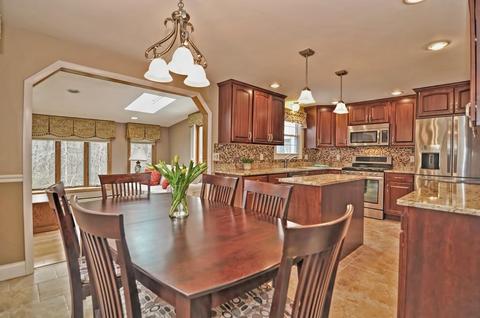 32 Eisenhower Dr, Norton, MA 02766 photo 7