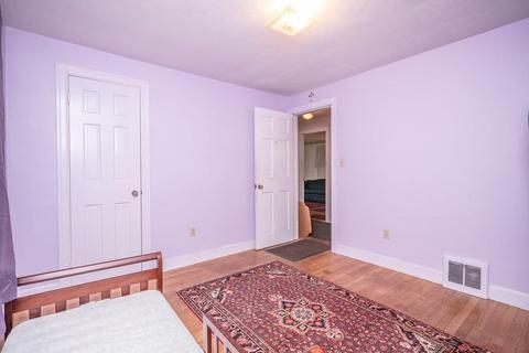 34 Thornton St, Springfield, MA 01104 photo 7