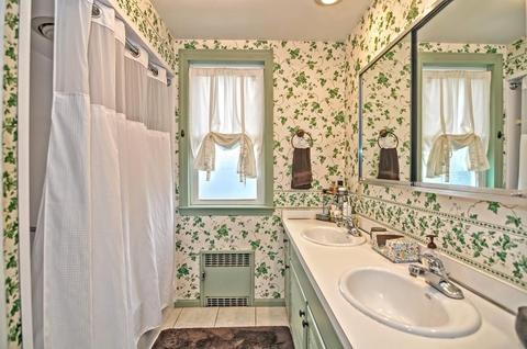 38 Forest St, Worcester, MA 01609 photo 16