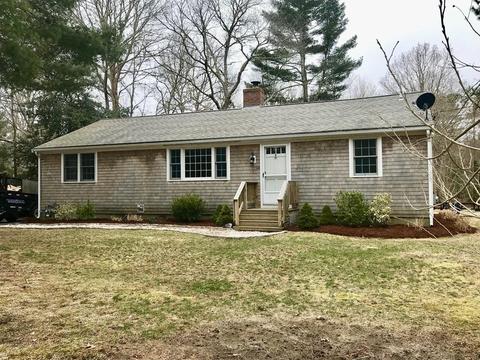 94 Bernard Cir, Barnstable, MA 02632 photo 1