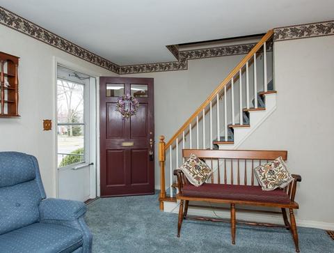 28 Surrey Rd, Springfield, MA 01118 photo 4