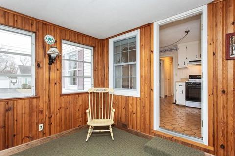 28 Surrey Rd, Springfield, MA 01118 photo 12