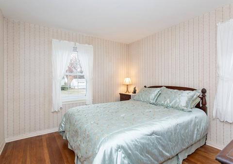 28 Surrey Rd, Springfield, MA 01118 photo 14