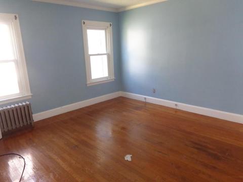 18 Wayne St, Springfield, MA 01118 photo 7