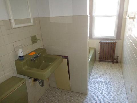 18 Wayne St, Springfield, MA 01118 photo 12