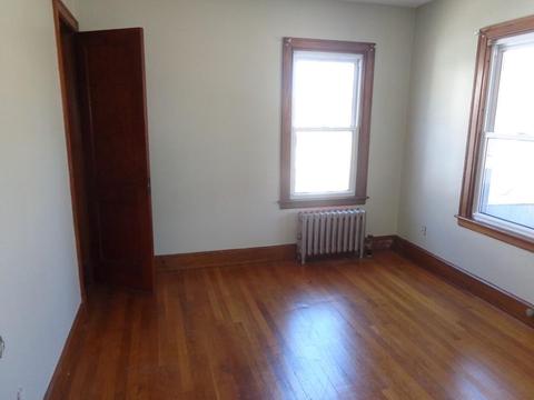 18 Wayne St, Springfield, MA 01118 photo 16