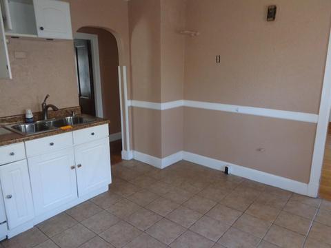 18 Wayne St, Springfield, MA 01118 photo 10