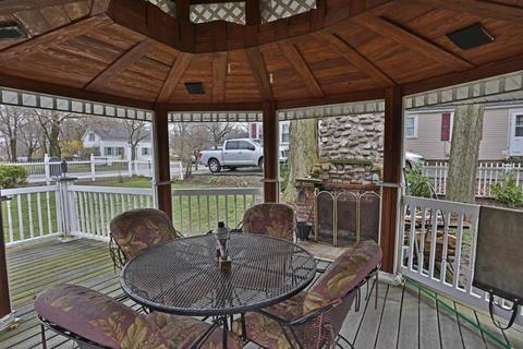 43 Poplar St, Danvers, MA 01923 photo 25