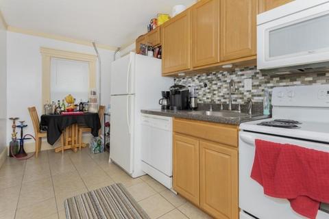 43 Poplar St, Danvers, MA 01923 photo 4
