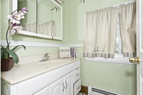 43 Poplar St, Danvers, MA 01923 photo 19