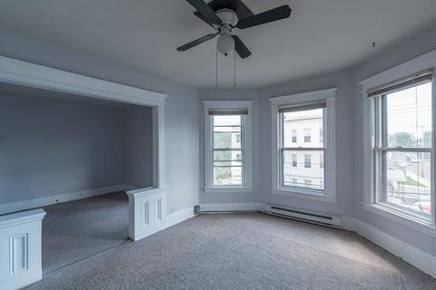 16 Grape St, Chicopee, MA 01013 photo 11