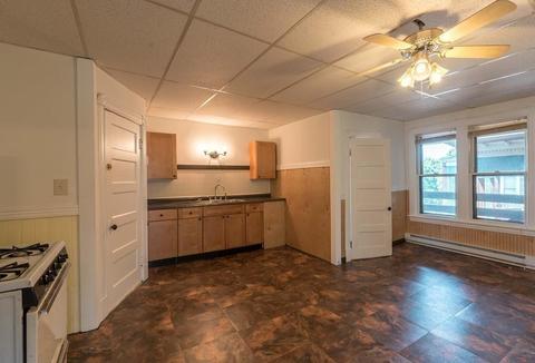 16 Grape St, Chicopee, MA 01013 photo 10