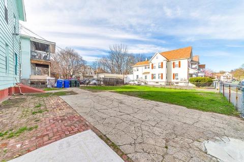 1353 Dwight St, Springfield, MA 01107 photo 4
