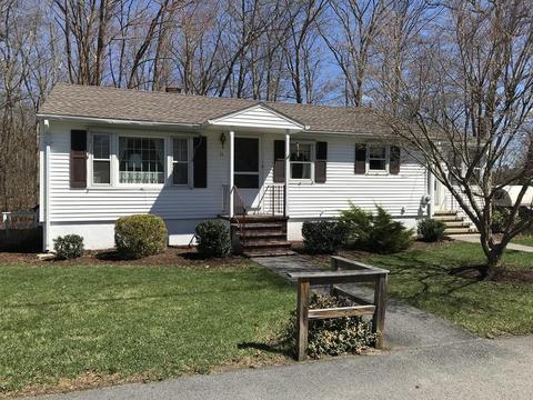11 Batten St, Webster, MA 01570 photo 1