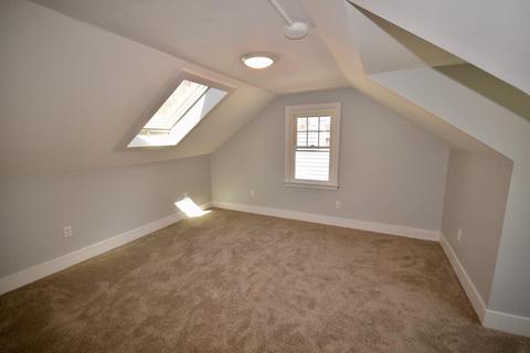 18 Mayflower Rd, Springfield, MA 01118 photo 9