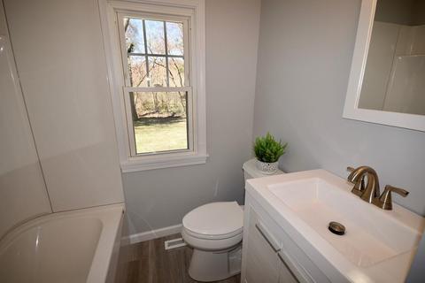 18 Mayflower Rd, Springfield, MA 01118 photo 10