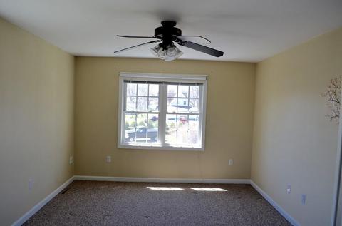 22 Clark St, Chicopee, MA 01013 photo 17