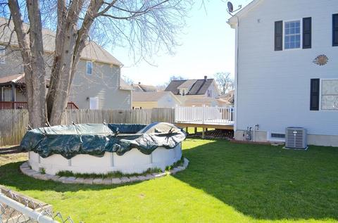 22 Clark St, Chicopee, MA 01013 photo 3