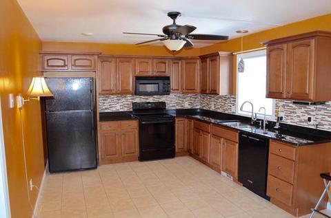 22 Clark St, Chicopee, MA 01013 photo 8