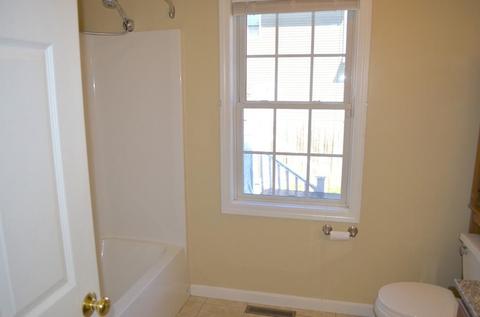 22 Clark St, Chicopee, MA 01013 photo 13