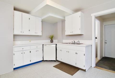 57 Denver St, Springfield, MA 01109 photo 5