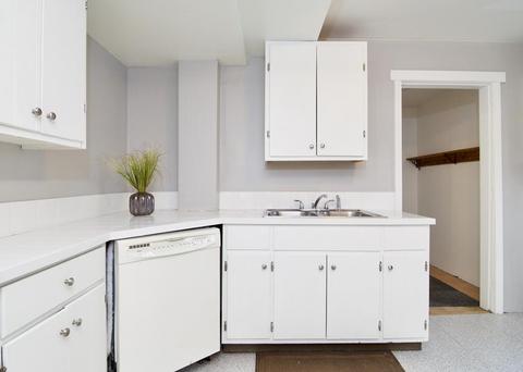57 Denver St, Springfield, MA 01109 photo 3