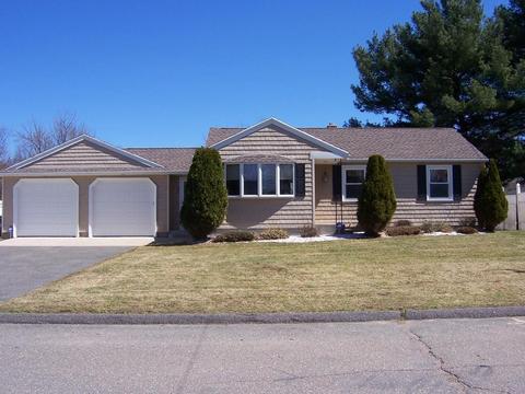 83 Robak Dr, Chicopee, MA 01020 photo 1