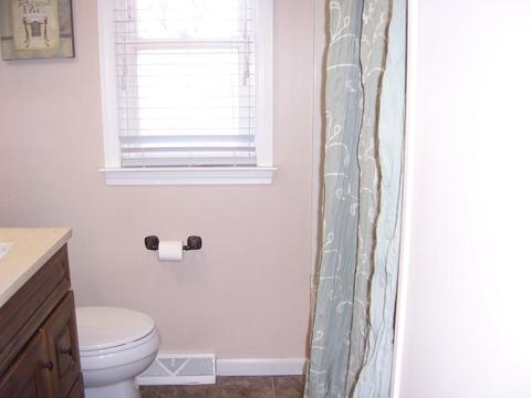 83 Robak Dr, Chicopee, MA 01020 photo 9
