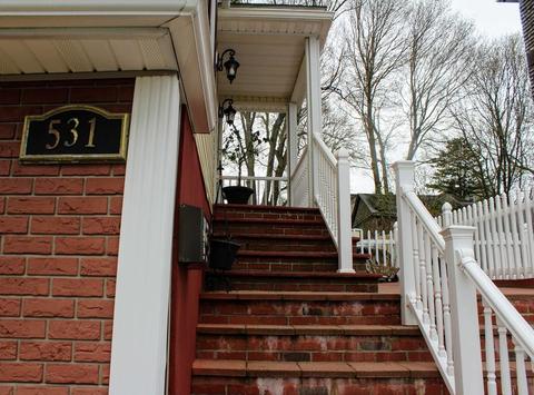 531 Tecumseh St, Fall River, MA 02721 photo 2