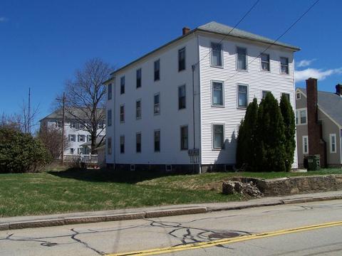 129 Lake St, Webster, MA 01570 photo 2