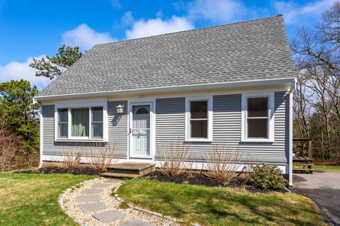 140 White Moss Dr, Barnstable, MA 02648 photo 3