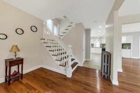 40 Parkwood St, Springfield, MA 01108 photo 14