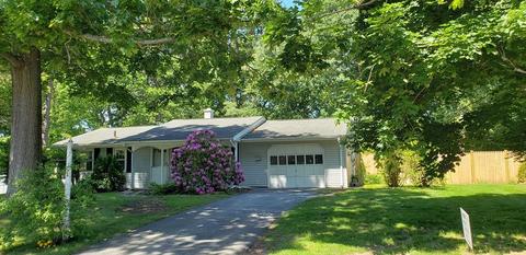 22 Trinity St, Danvers, MA 01923 photo 1