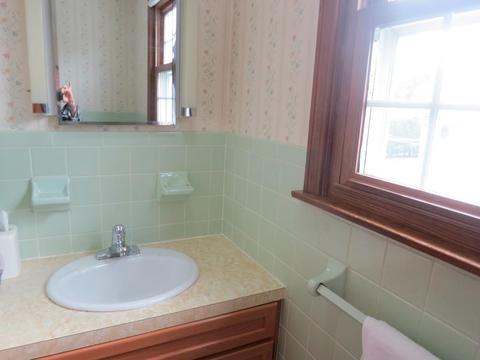 4 Ward Ave, Easthampton, MA 01027 photo 7