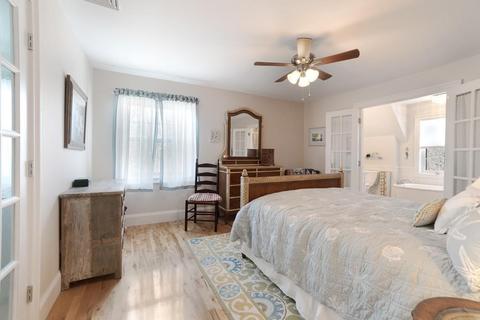 105 Beacon Ave, Warwick, RI 02889 photo 9