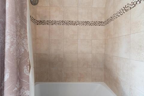 105 Beacon Ave, Warwick, RI 02889 photo 18