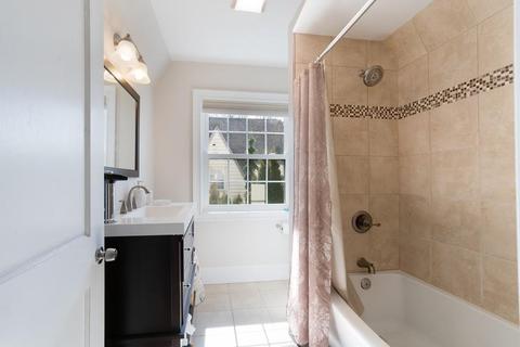 105 Beacon Ave, Warwick, RI 02889 photo 17