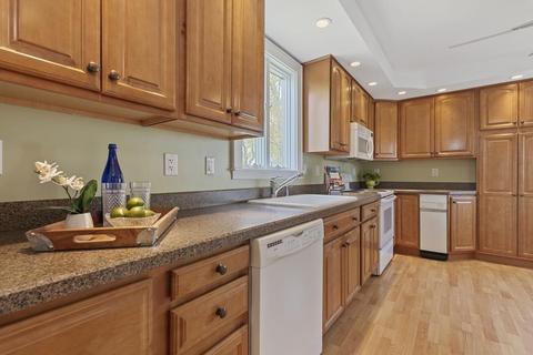 4 Smith Ave, Reading, MA 01867 photo 2