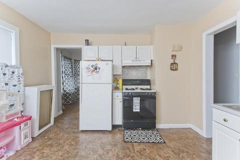 804 White St, Springfield, MA 01108 photo 5