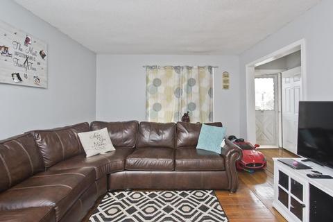 804 White St, Springfield, MA 01108 photo 13