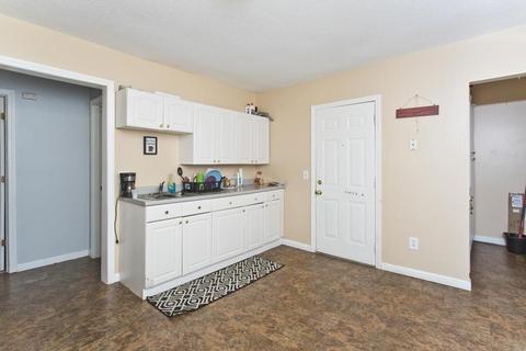 804 White St, Springfield, MA 01108 photo 6