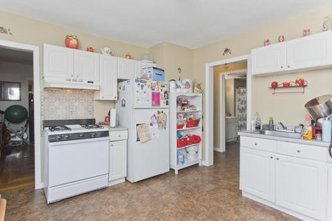 804 White St, Springfield, MA 01108 photo 16